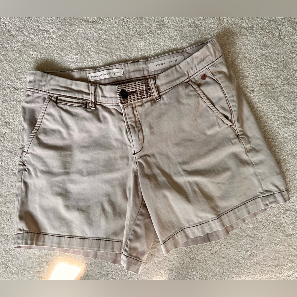 Pilcro cotton shorts. Beige with brown stitching. Good condition.